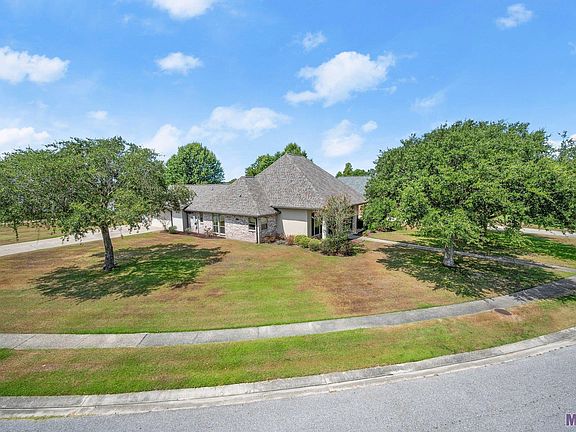 2nd image of 747 N Brusly Oaks Dr