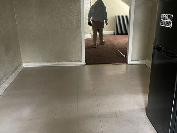 2nd image of 339 E Wister St APT 14