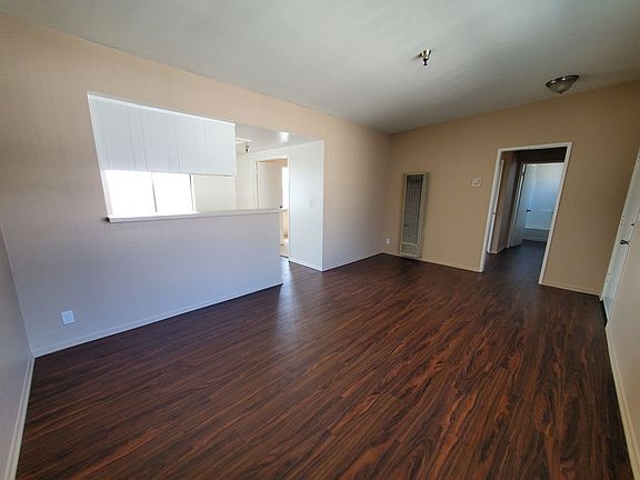 4th image of 4057 W 130th St APT 6