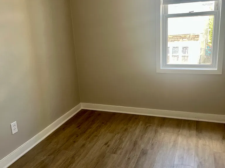 1010 Main St #2 — Photo 10