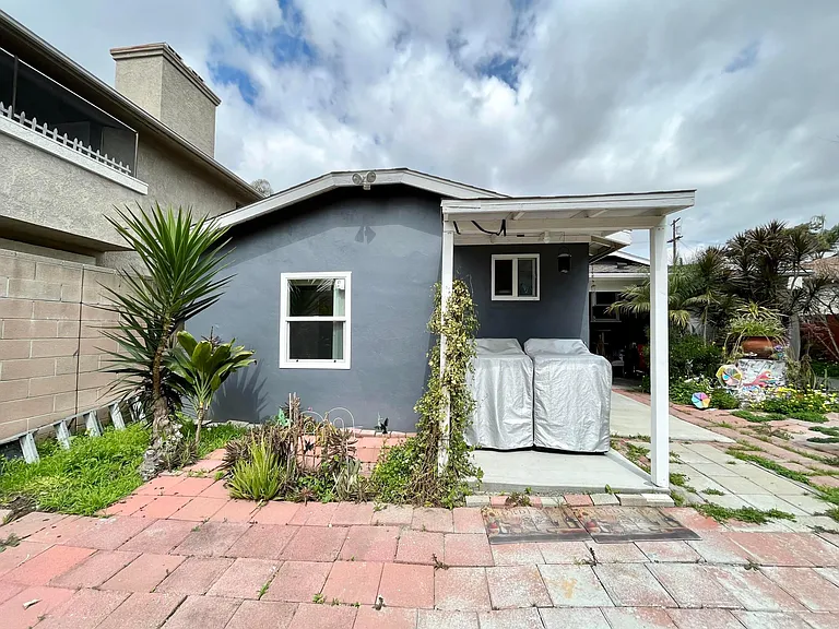 9550 Mayne St #B — Photo 14
