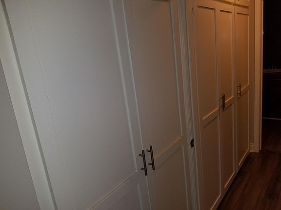4th image of 10827 Rose Ave #205