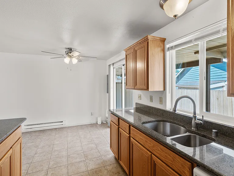 6506 Commercial Ave — Photo 13