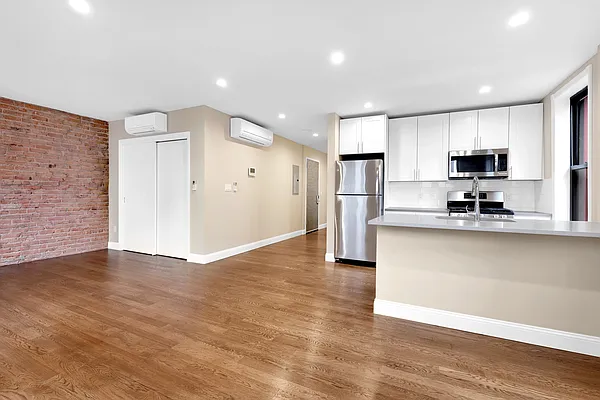 Rented by Cooper & Cooper Real Estate | media 25