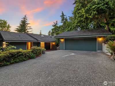 6112 W Mercer Wy, Mercer Island, WA, 98040