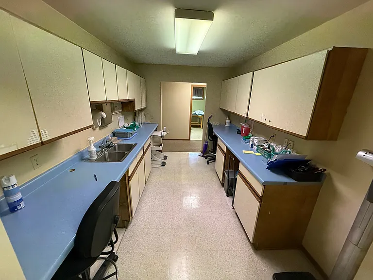 1024 E Commercial Ave — Photo 15