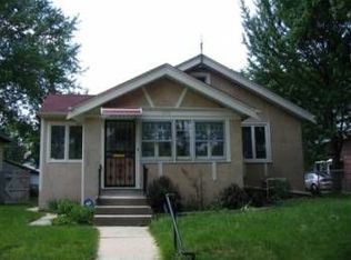 5555 N 41st St, Milwaukee, WI 53209
