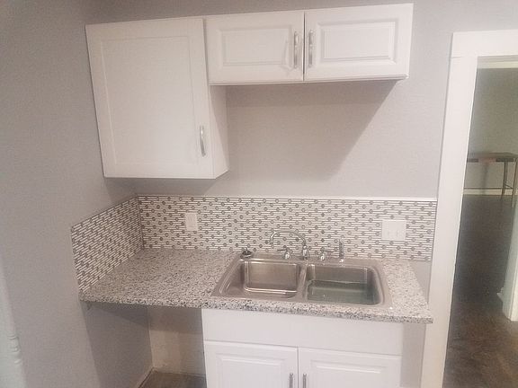 2nd image of 3528 Troost Ave