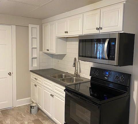 2nd image of 436 W Market St #1
