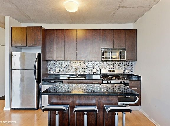 4th image of 659 W Randolph St APT 612