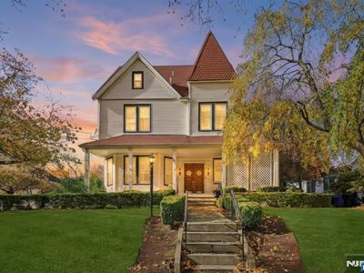 328 Carmita Ave, Rutherford, NJ, 07070