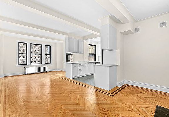 5th image of 210 E 68th St #11AB