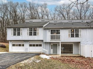 11 Toboggan Run Dr #11, Wellsville, PA 17365