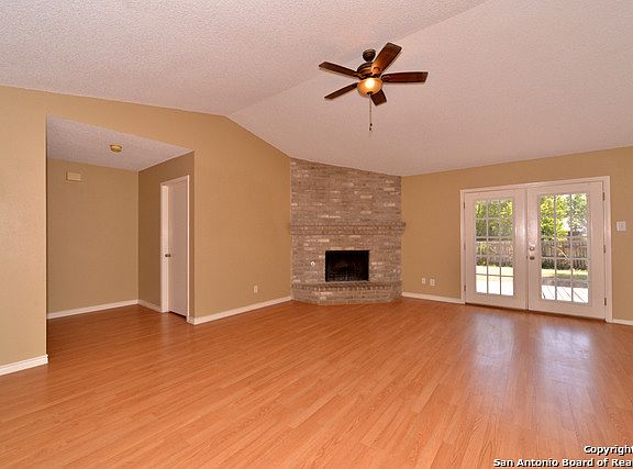5th image of 9918 Broad Forest St