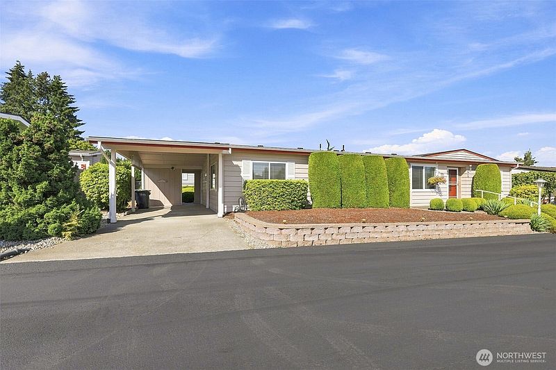 2nd image of 2500 Alder Street #103