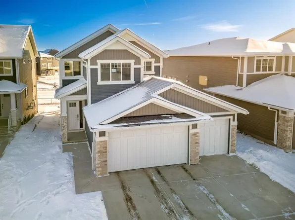 235 W Chelsea Park, Chestermere, AB T1X 2T3