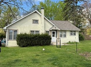 10099 Woodlawn Dr, Portage, MI 49002