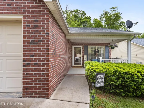 5244 Avery Woods Ln, Knoxville, TN 37921