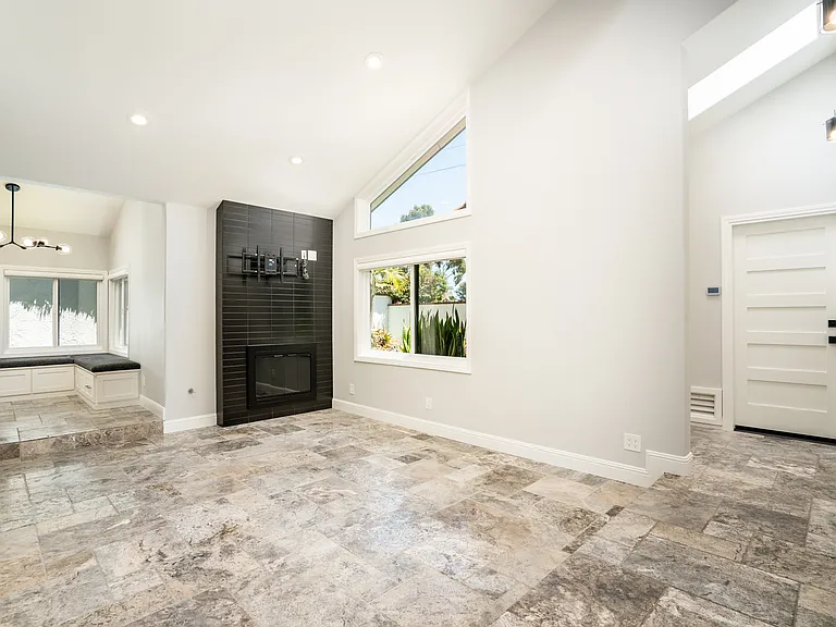 7201 Slater Ave — Photo 8