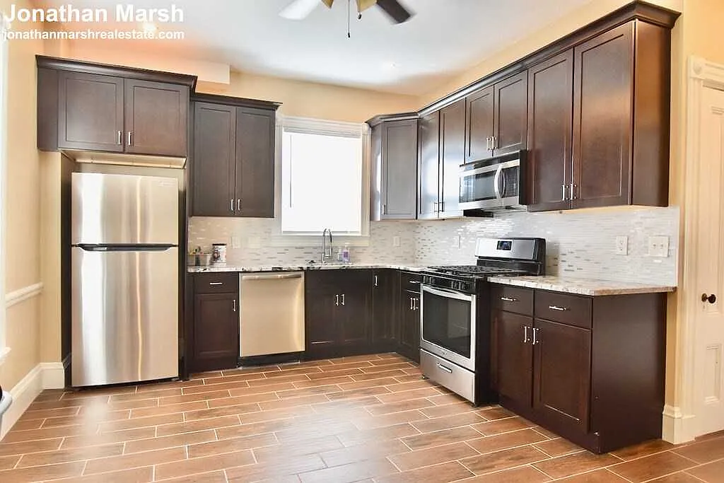 3 bed, $3,000 — Photo 4