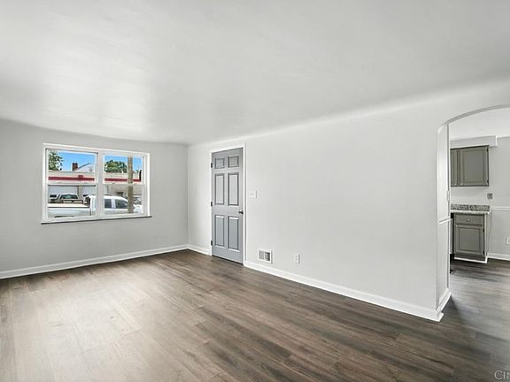 3rd image of 20 Clark Rd Unit 1
