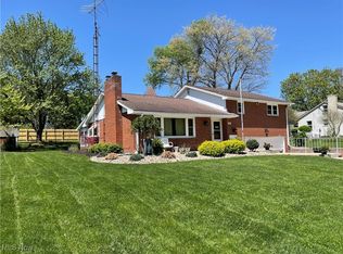 681 Grandview Ave, East Palestine, OH 44413