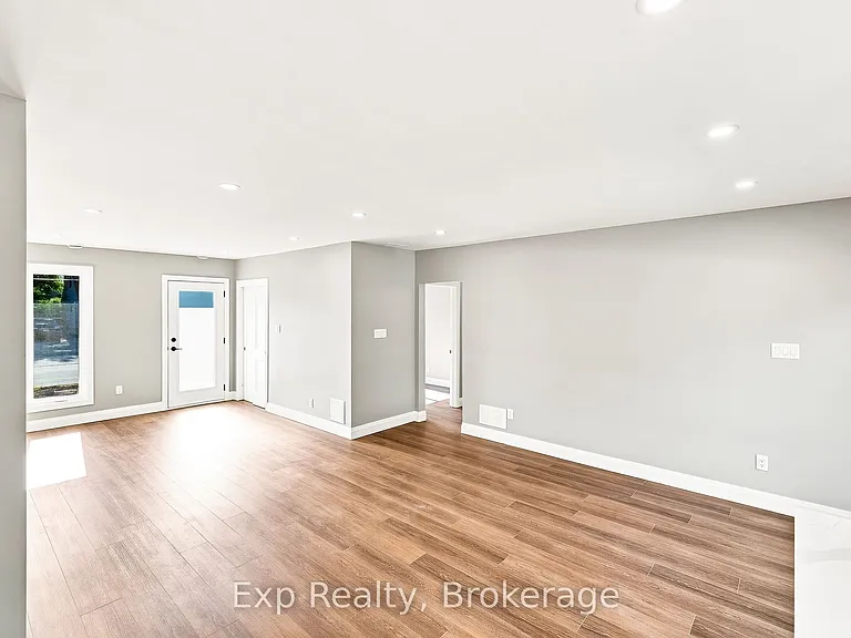 372 Major St #A — Photo 13