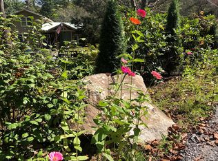 18 Garden Ln, Franklin, NC 28734