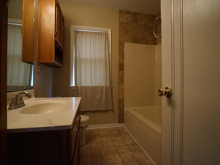 MAIN BATH