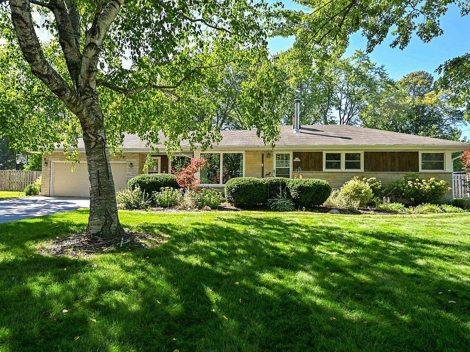 1st image of N70W13269 Brentwood DRIVE