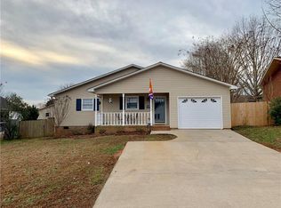 103 Flagstone Dr, Easley, SC 29642