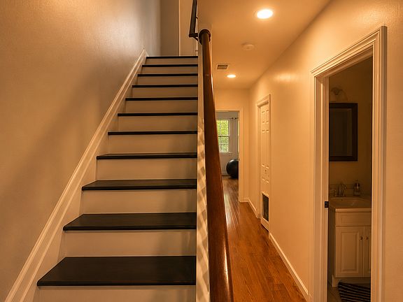 5th image of 1507 N Hancock St
