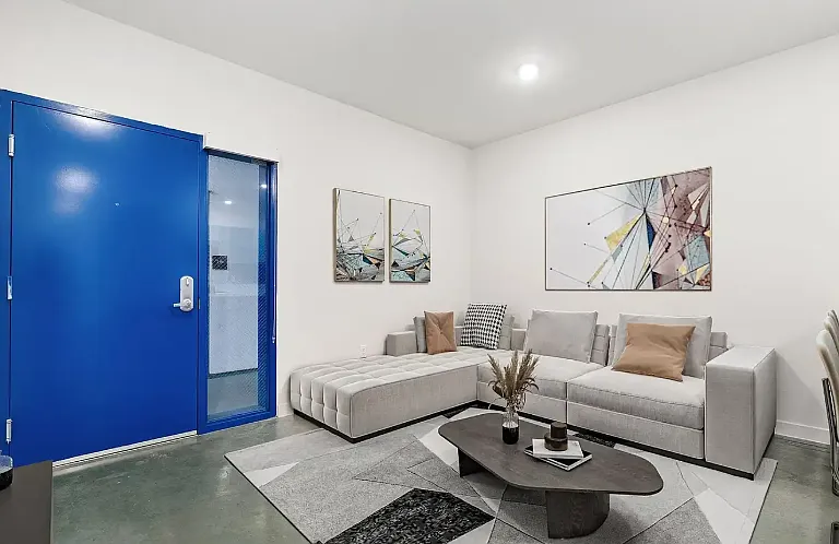 511 Micheltorena St — Photo 4