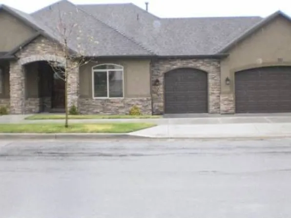 331 E Manilla Dr, Draper, UT 84020