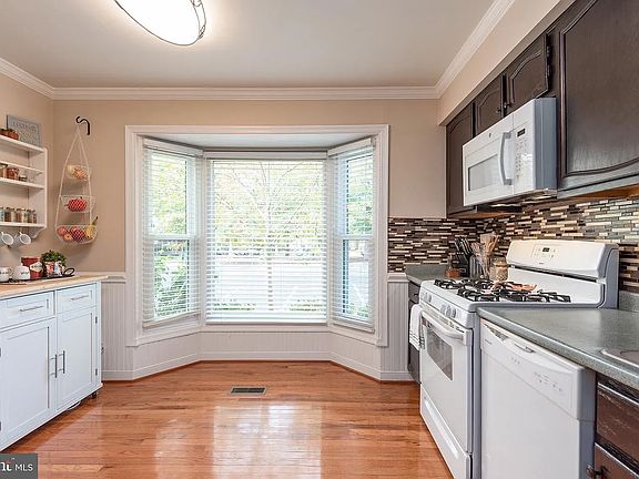 4th image of 10715 Brice Ct