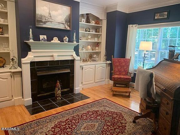 5th image of 3958 Riverview Dr
