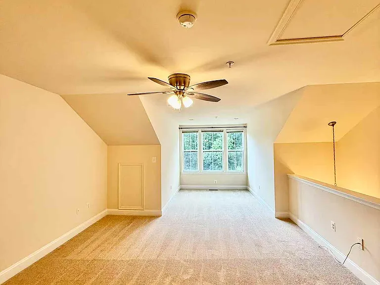 11918 Weybridge Ln — Photo 37
