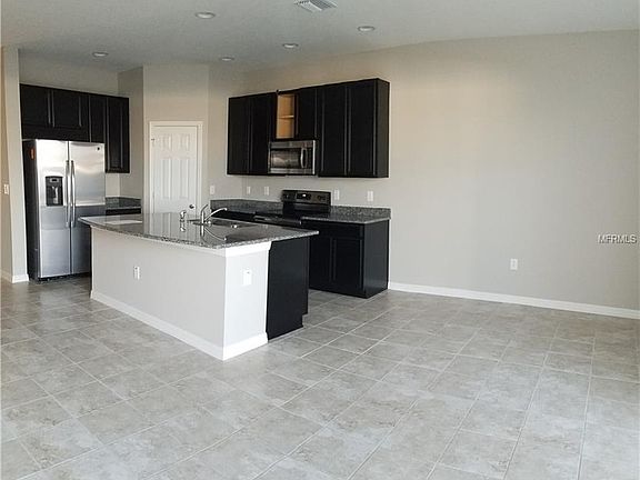 3rd image of 6913 Woodchase Glen Dr