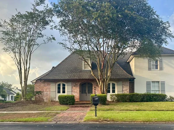 5413 S Pointer Ct, Baton Rouge, LA 70808