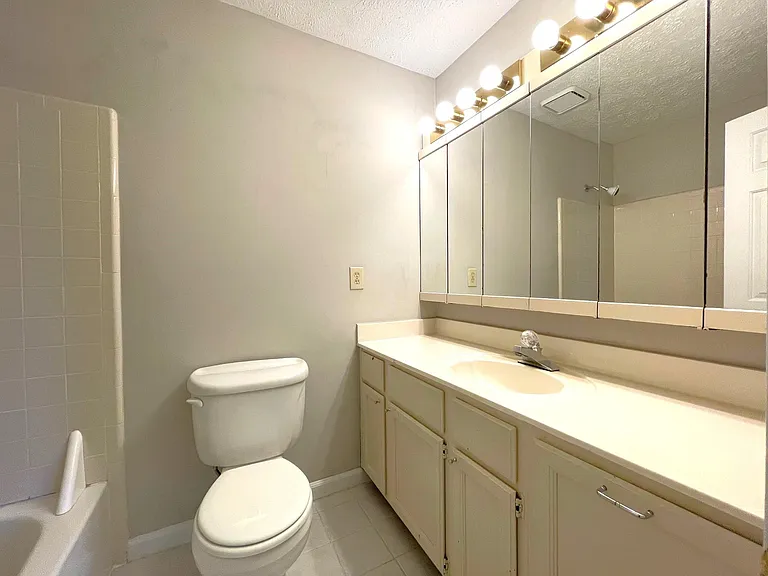 4002 Elm St — Photo 15