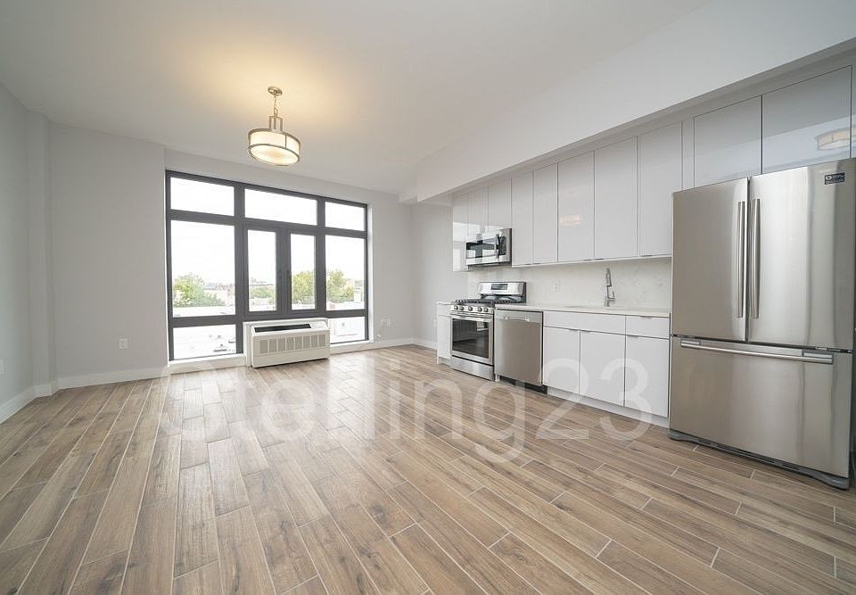 1st image of 3112 24th Ave APT 3C