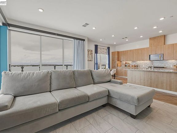 2nd image of 45128 Warm Springs Blvd