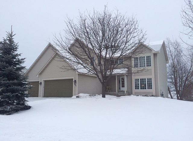 1st image of 1451 Surrey Ln