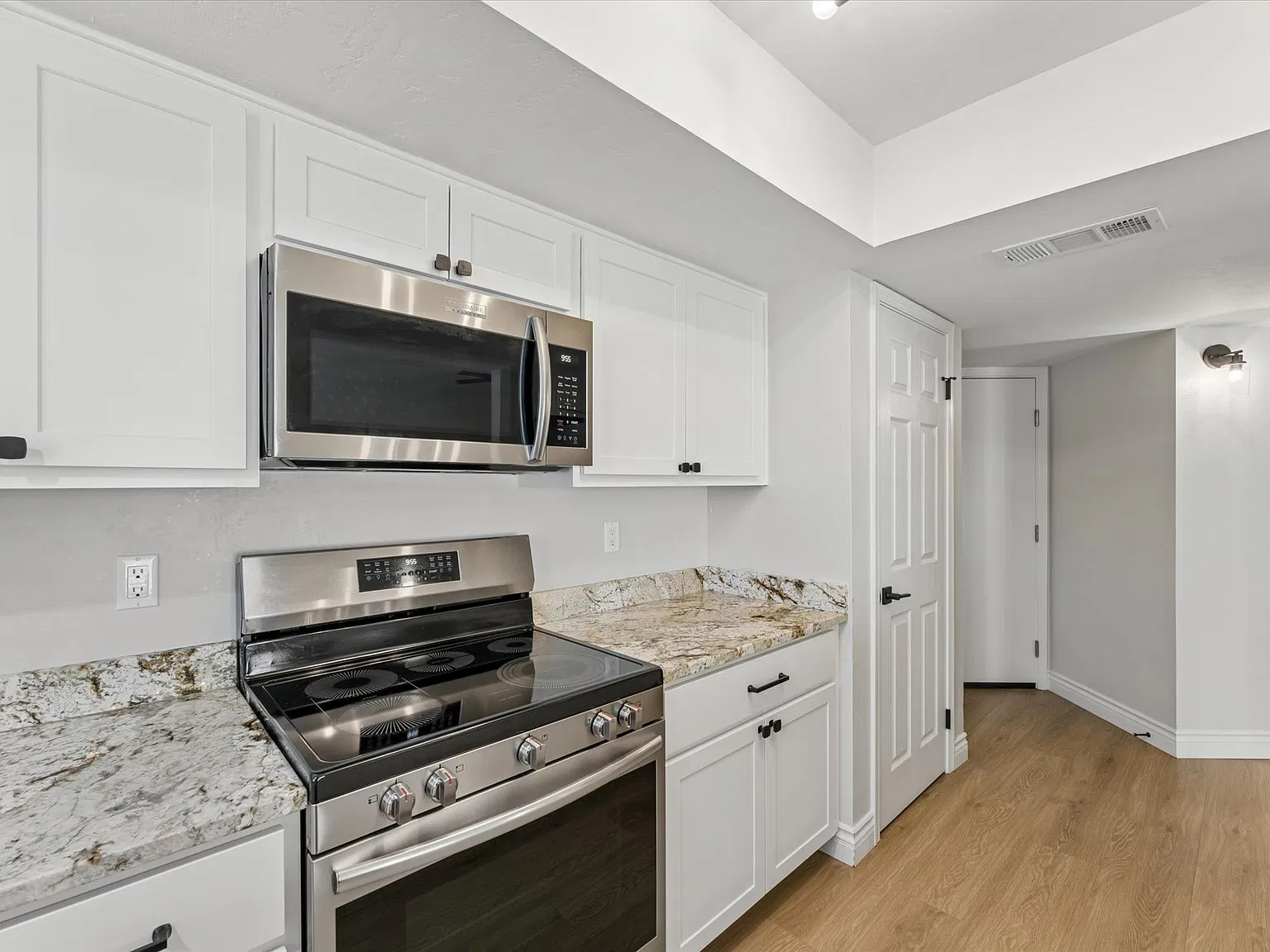 3 bed, 1506 sqft, $2,195 — Photo 4