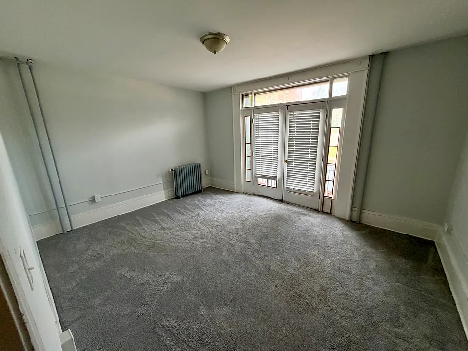 208 Main St #3H