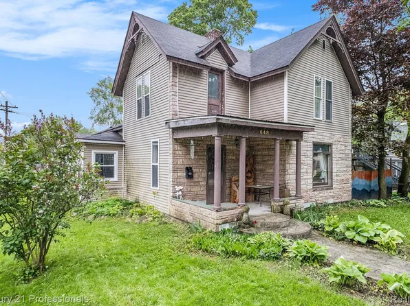 648 N Calhoun St, Lapeer, MI 48446