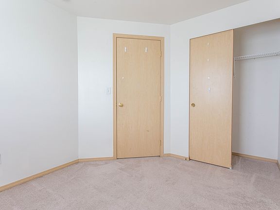 5th image of 14921 45th Ave NE