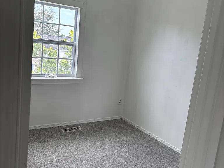 7526 Remington Rd — Photo 5