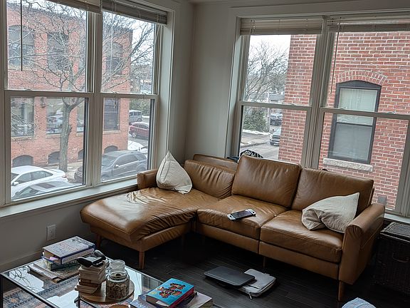 4th image of 3383 Washington St #201