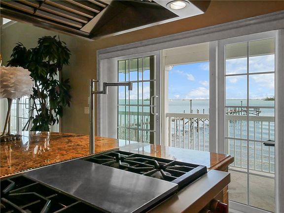 4th image of 850 Indian River Dr
